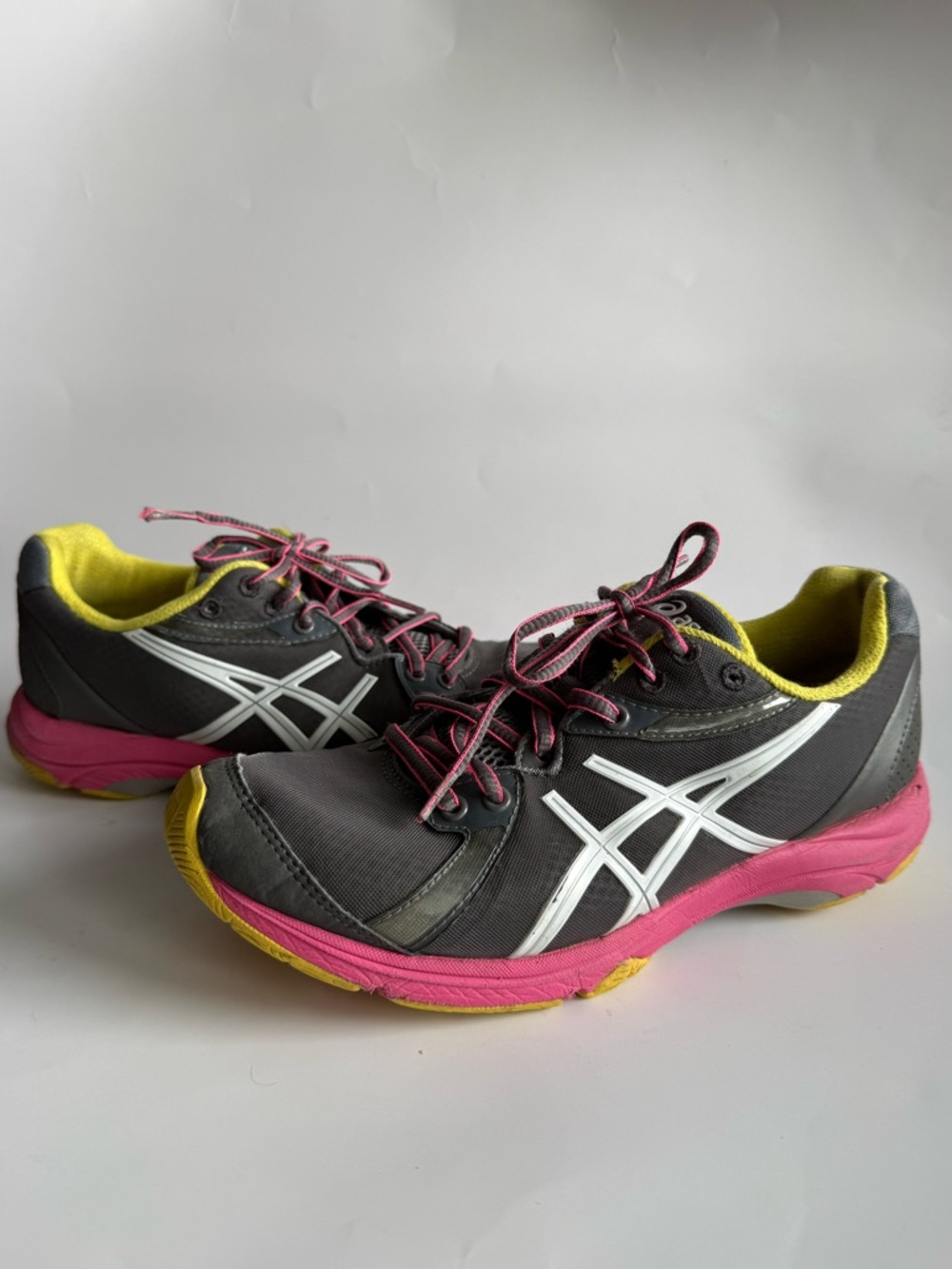Asics Gel-Ipera Women’s Athletic Running Shoes in size US 8